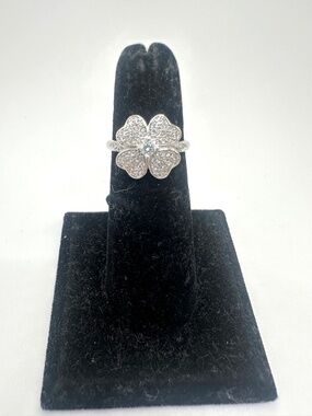 NWT Moissanite Diamond Clover Ring; Size 6